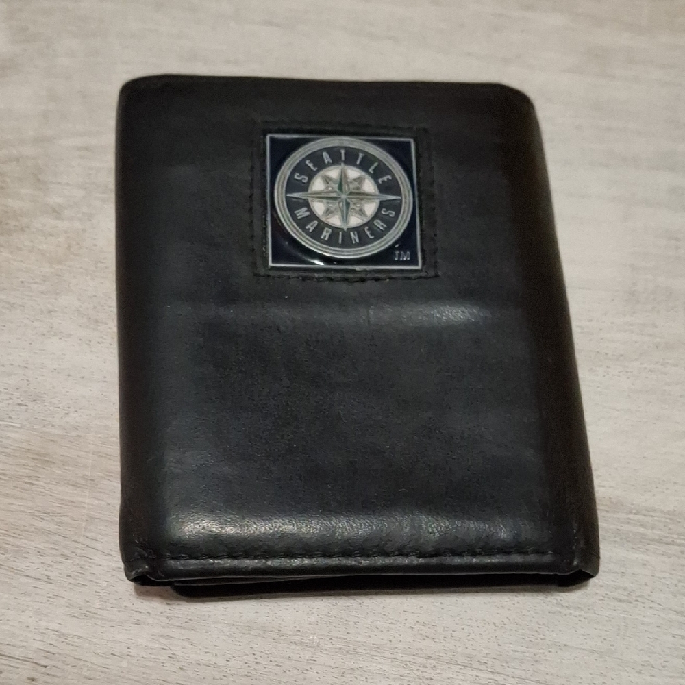 Seattle Mariners Tri-Fold Black Leather Wallet 2007